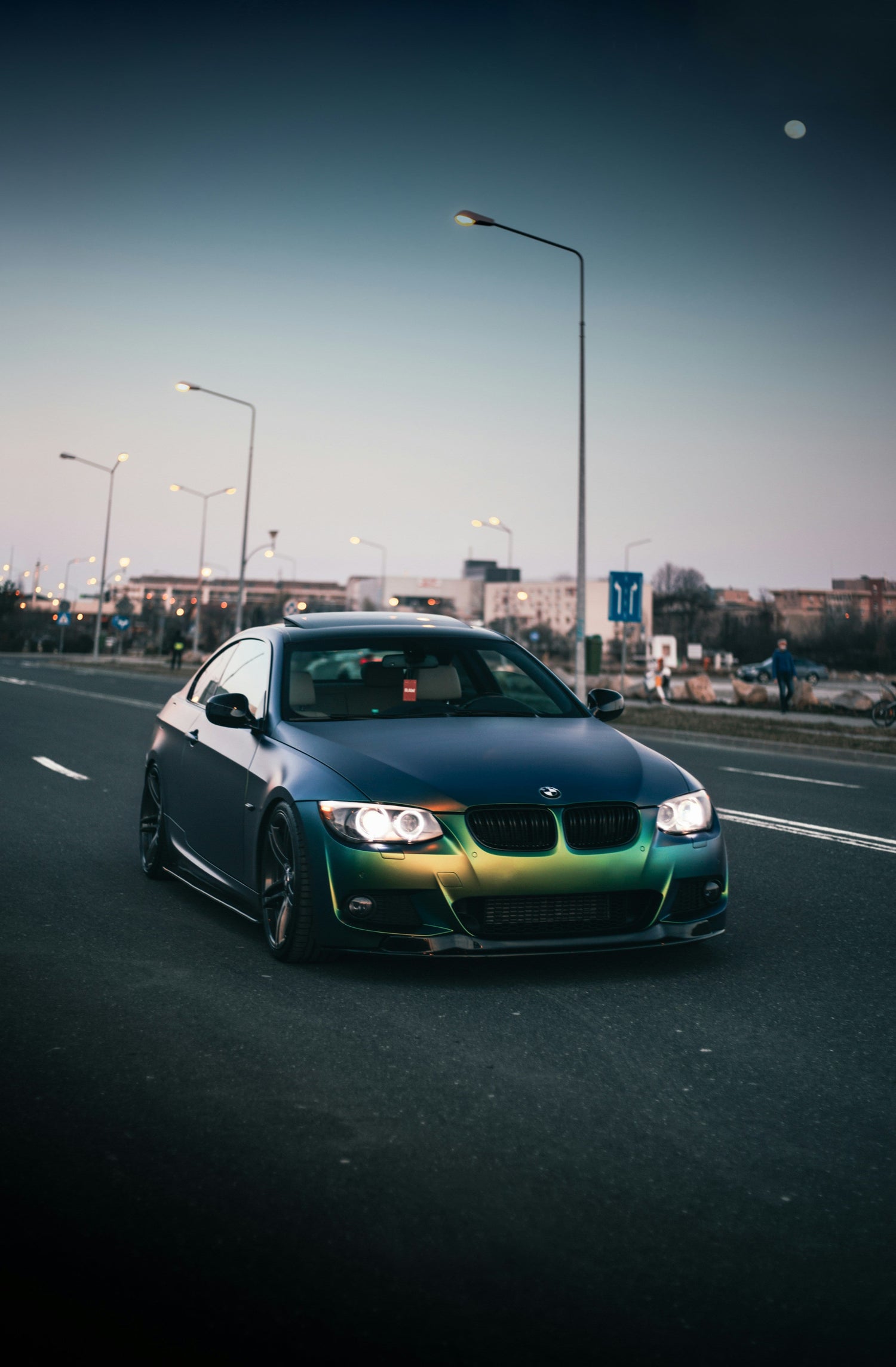 E92